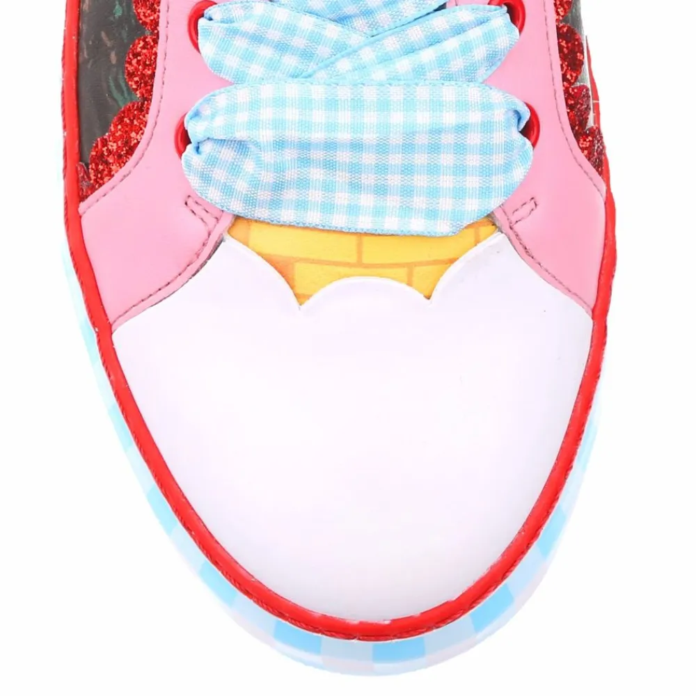 Fashion Road Trip Sneaker