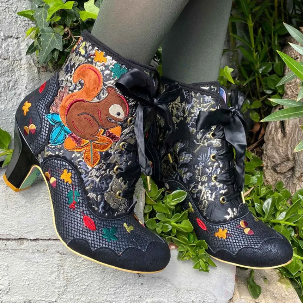 Outlet Squirrel Away Boot