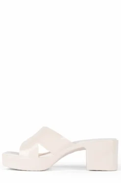 Discount Bubblegum Cream Shiny Sandal