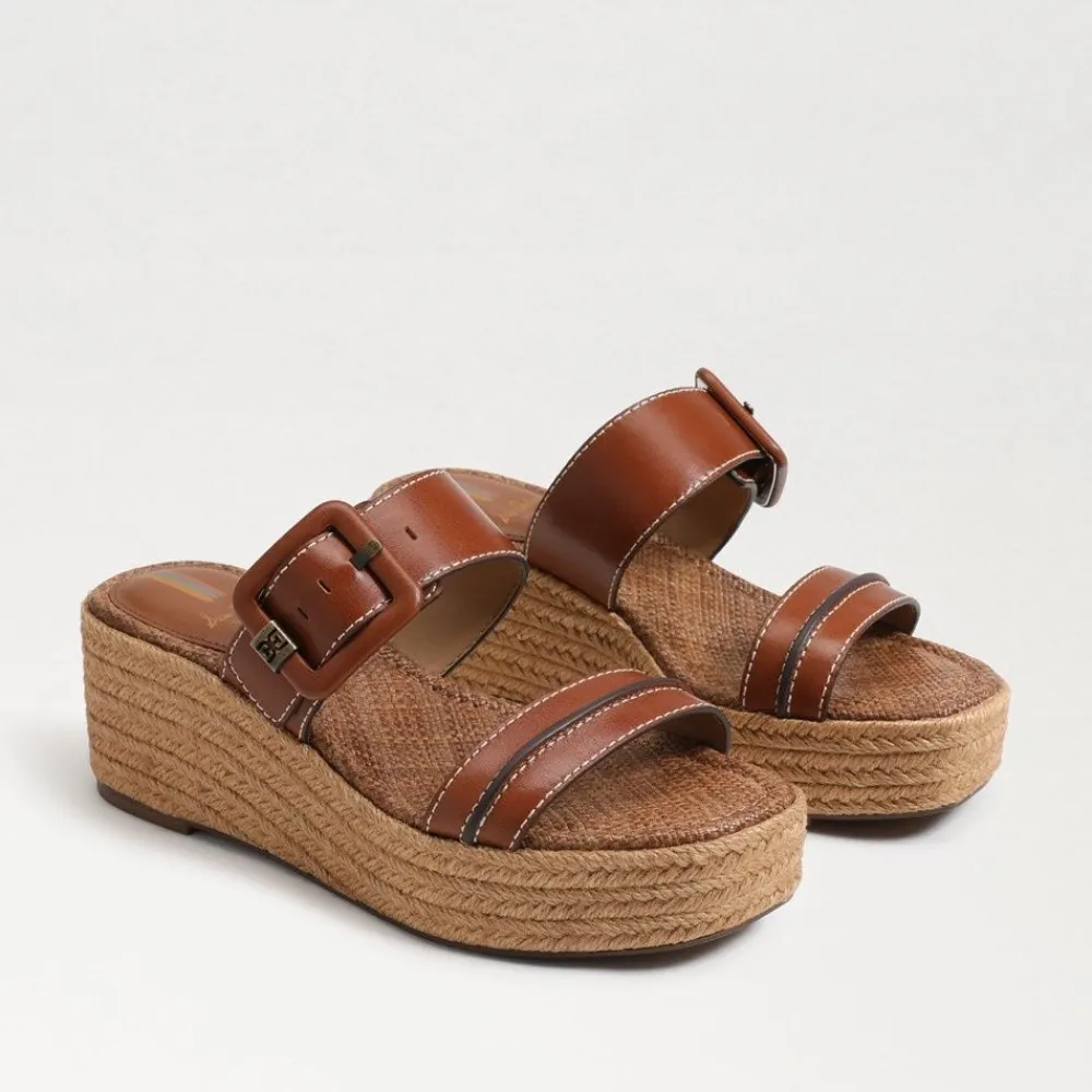 Fashion Carson Rich Cognac Wedge Wedge
