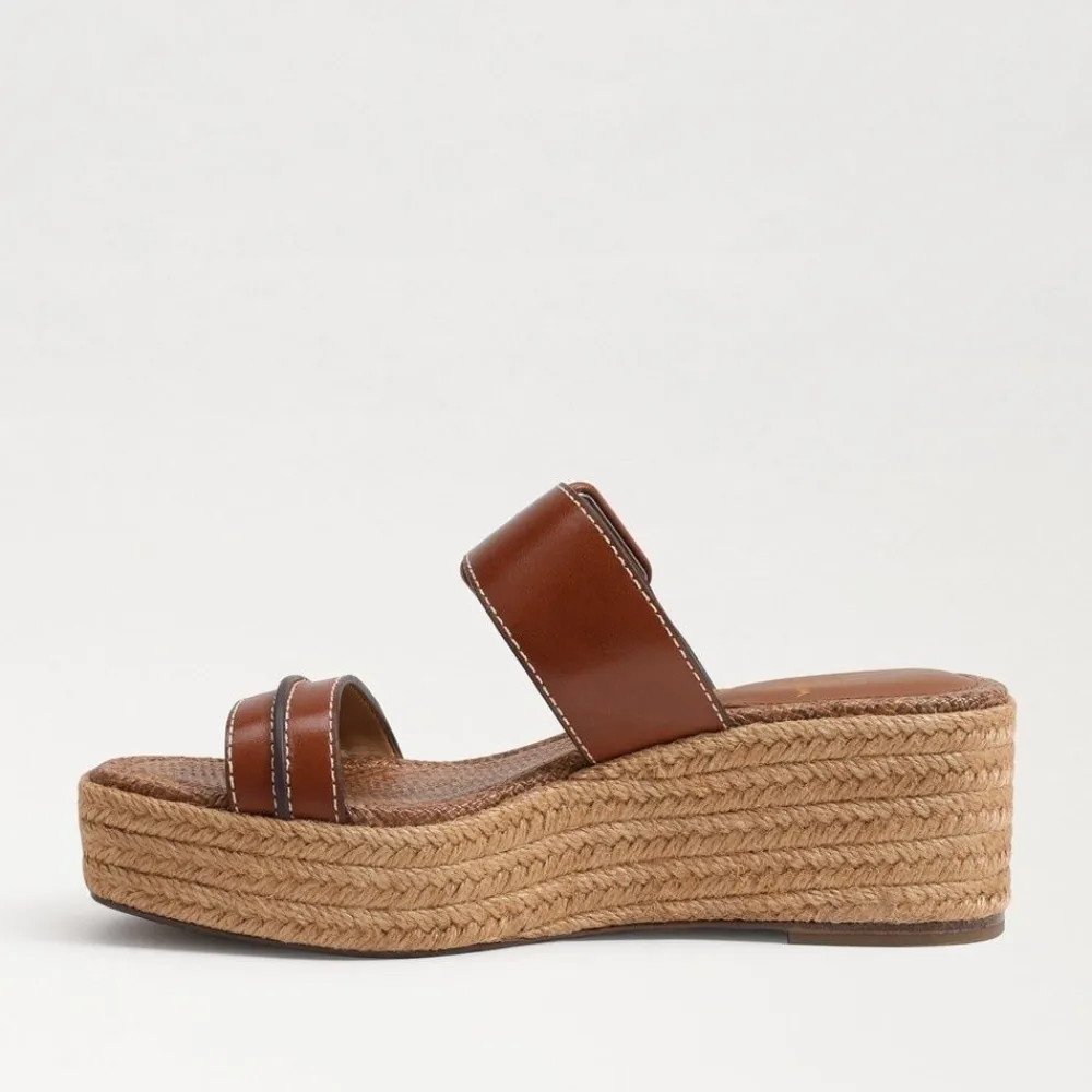 Fashion Carson Rich Cognac Wedge Wedge