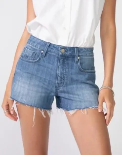 Online Laine In Chevy Shorts